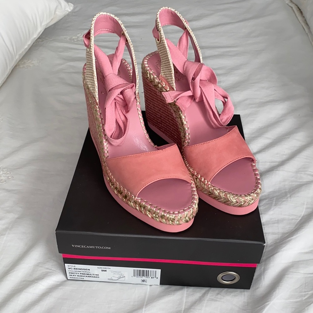 New VINCE CAMUTO BENDSEN WEDGE SANDAL